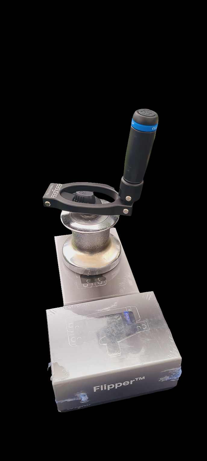 Folding winch handle EasySea - FLIPPER displayed on packaging, showcasing its innovative foldable design.