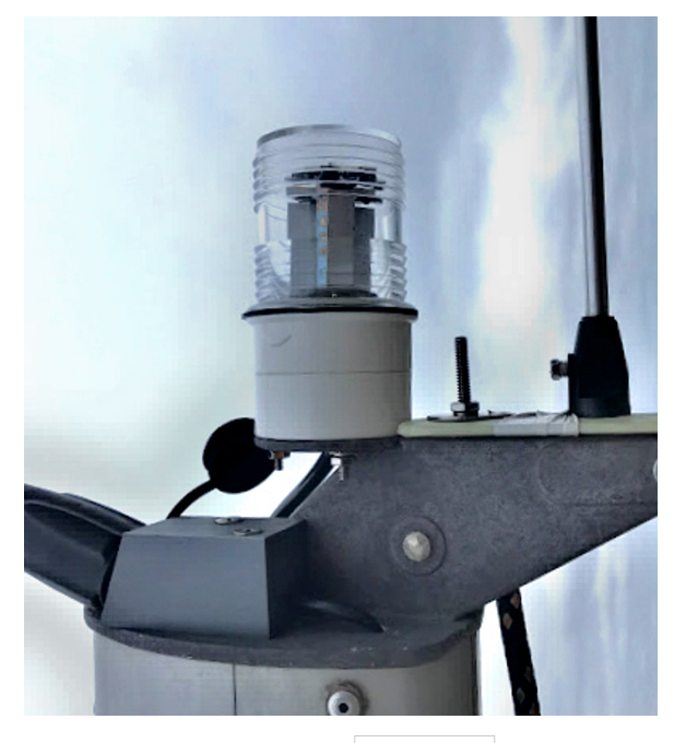 Smart Tri-Color Anchor Light w/Strobe on Mount