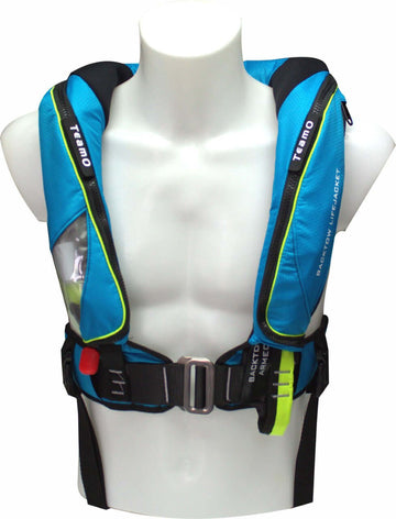 TeamO Marine Offshore Hammar PFD Blue on a mannequin showcasing its design and features for bluewater crews.